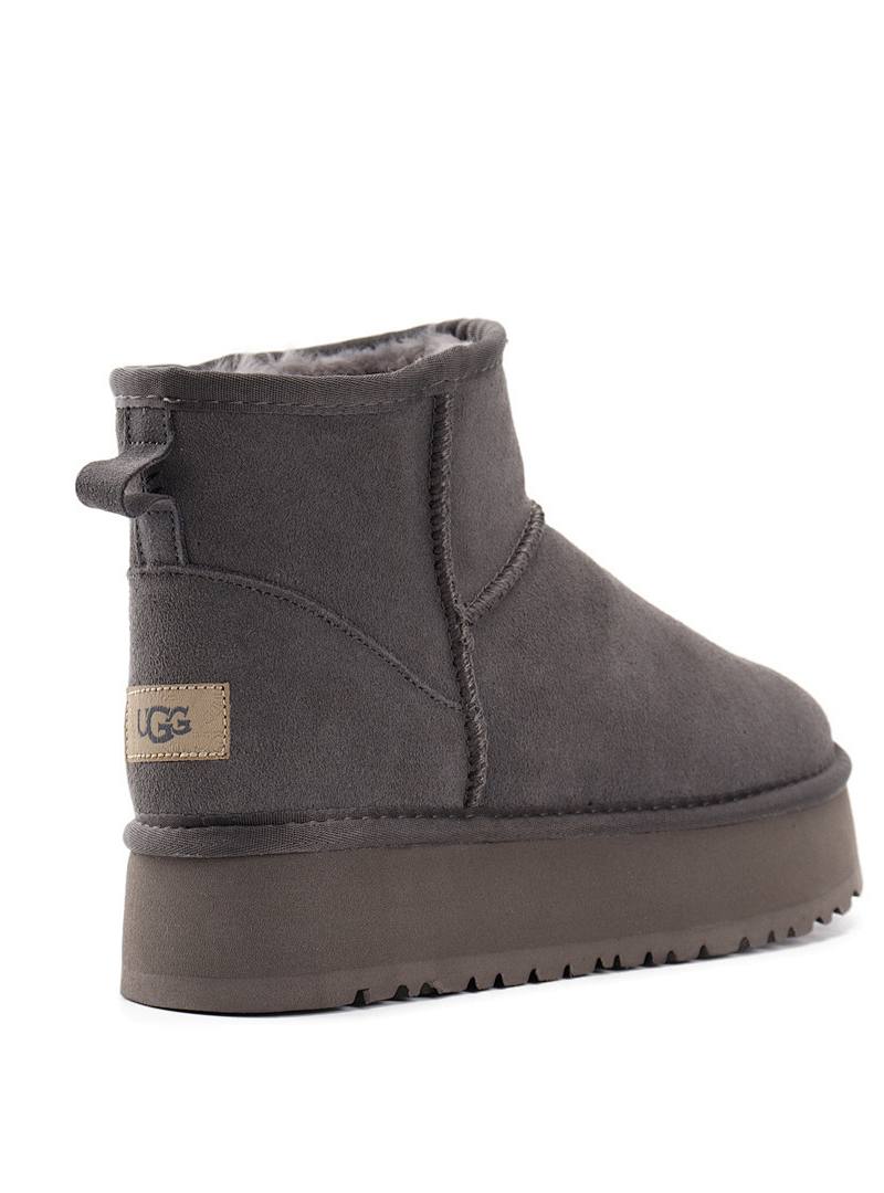 UGG HE3969 $43