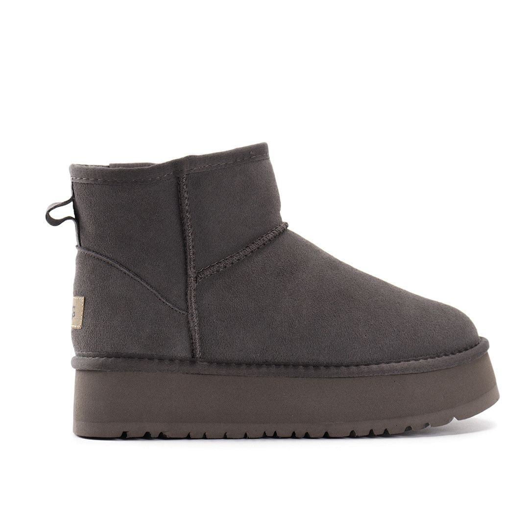 UGG HE3969 $43