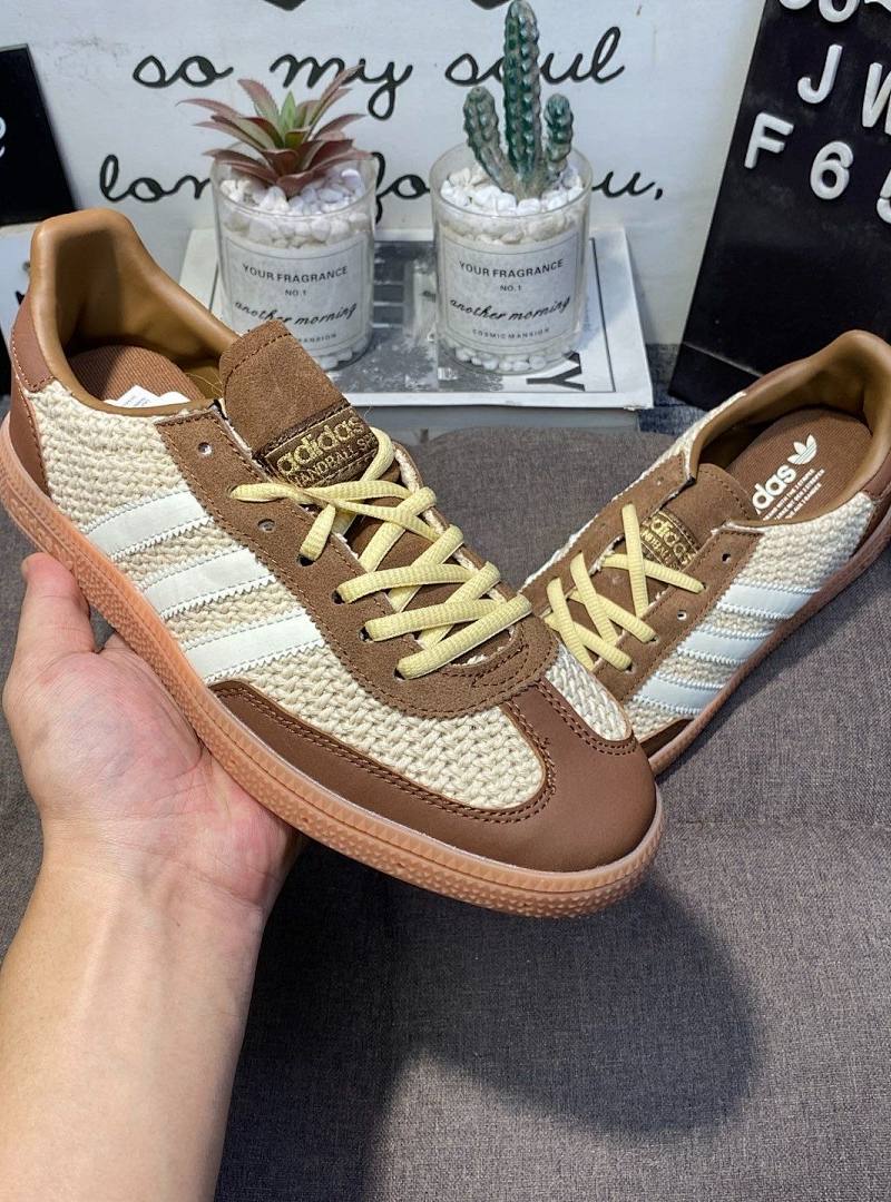 $64 Adidas ZT11596