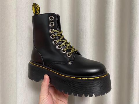 MDBXZ012 $72 DR.Martens