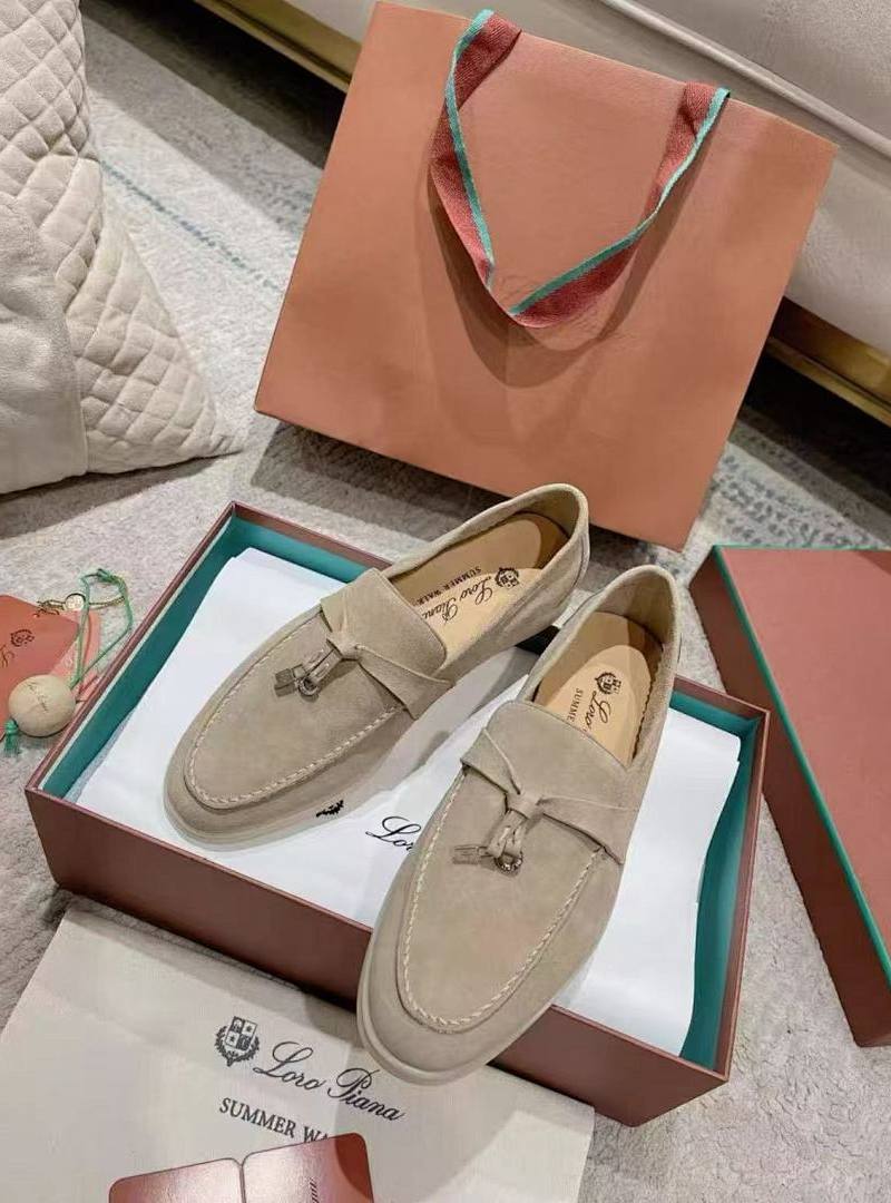 XYRXZ004 65$ Loro Piana