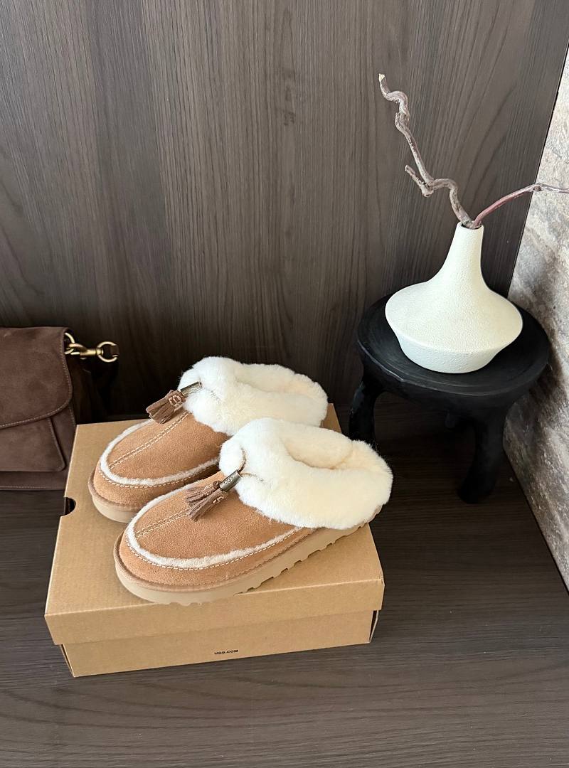 PP423 UGG plush shoes 72$