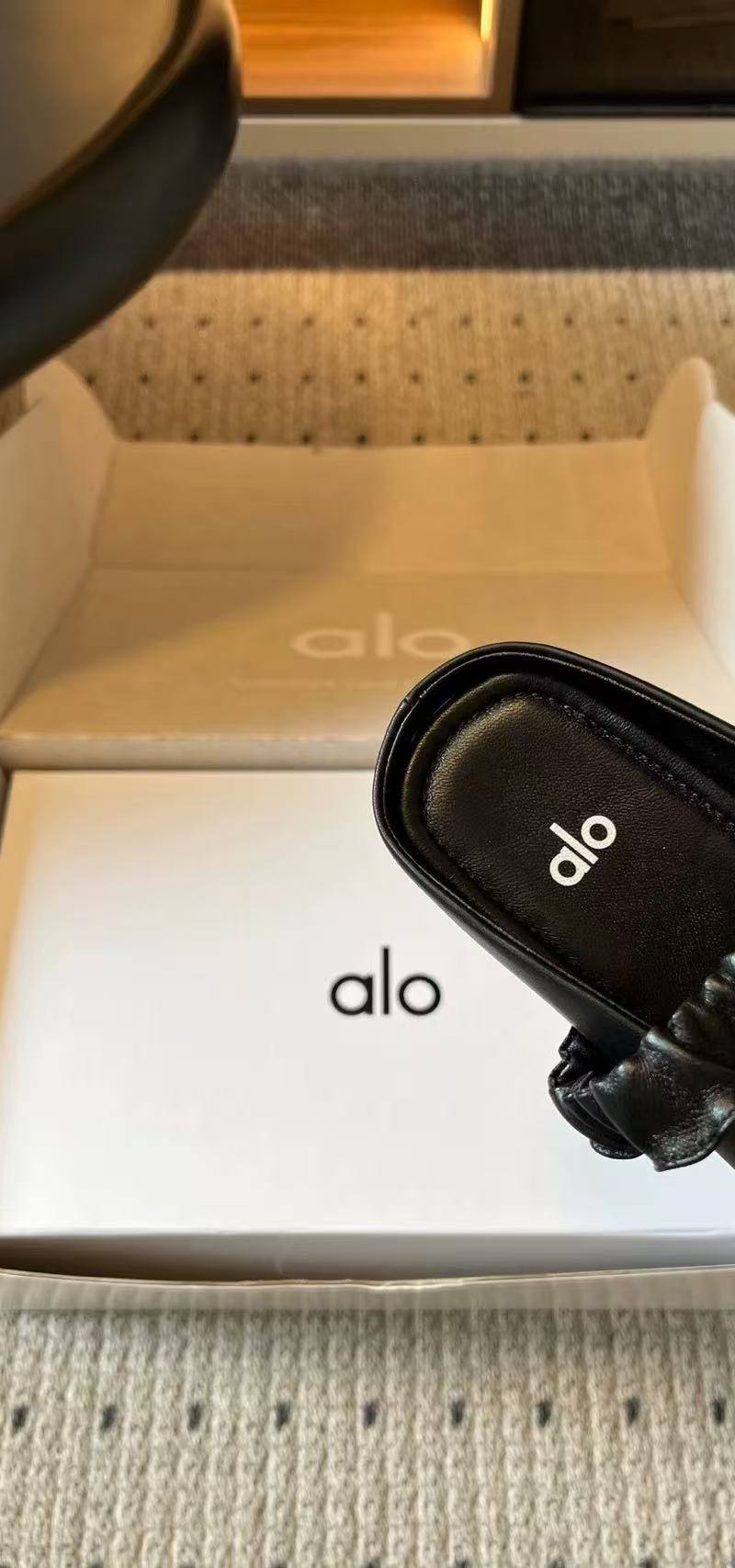 נעל בובה ALO 98$