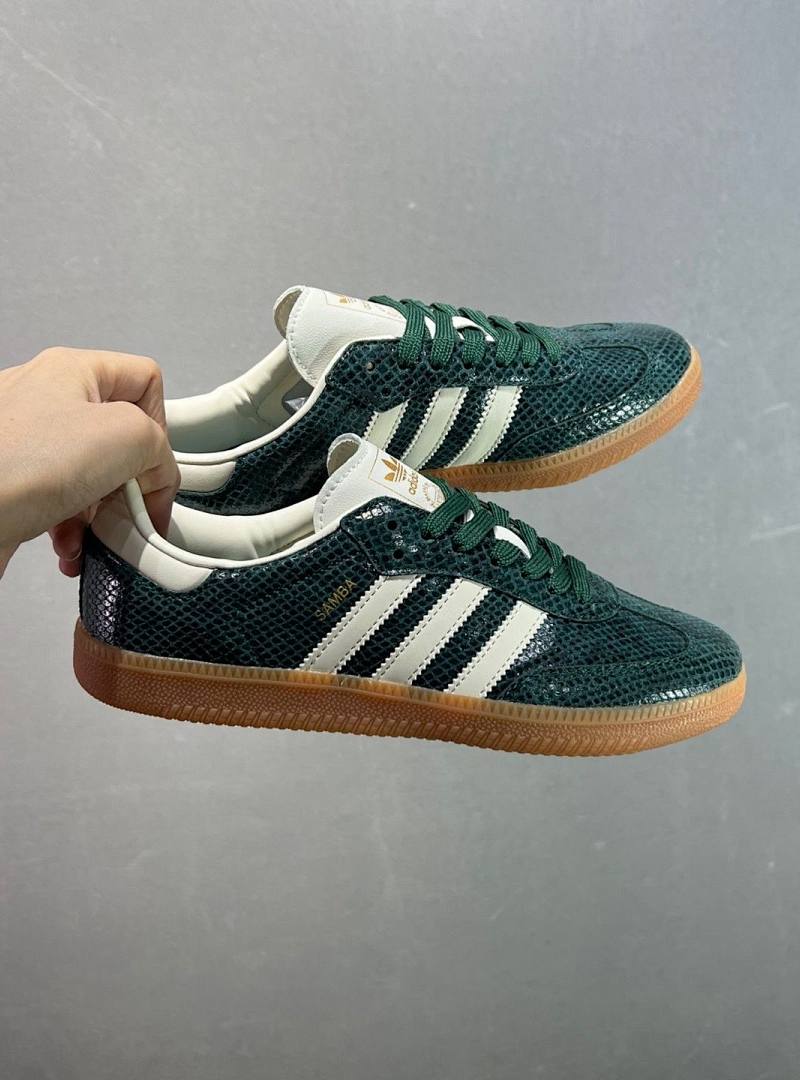 $64 Adidas ZT11596