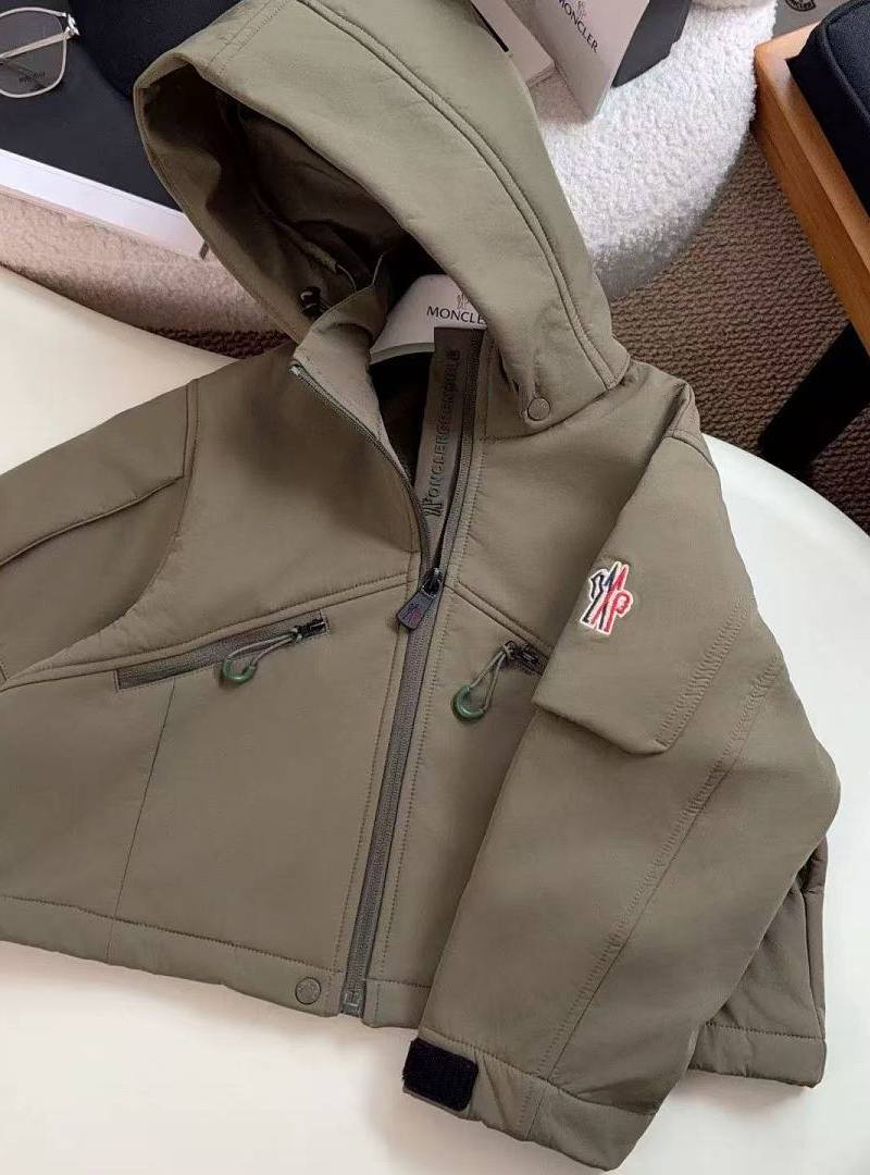 MCYF105 $70 Moncler